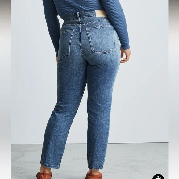 Everlane The Curvy 90s Cheeky Straight Jean - Picture 8 of 8